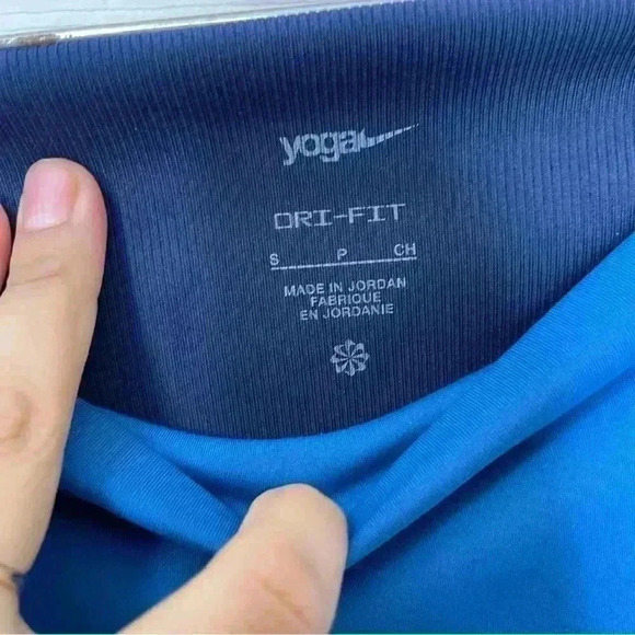 NIKE Women’s Yoga Leggings Lot Of 3 Leggings Sz XS/Small - Picture 8 of 16